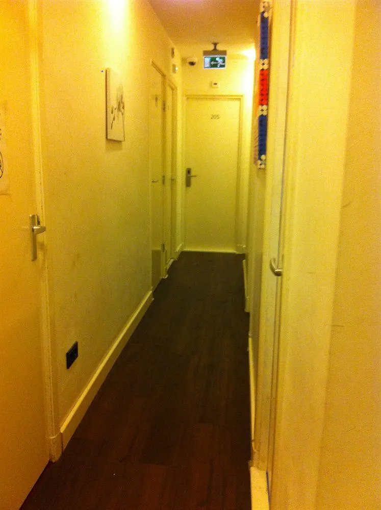 Amigo Budget Hotel Amsterdam 0*,