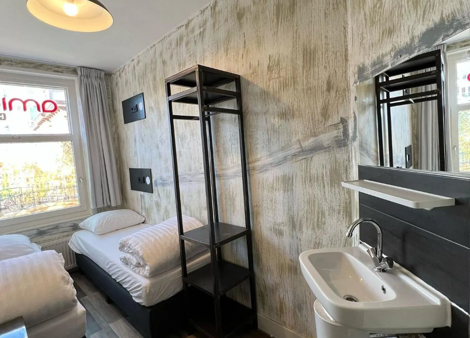 Amigo Budget Hotel Ámsterdam Hostal