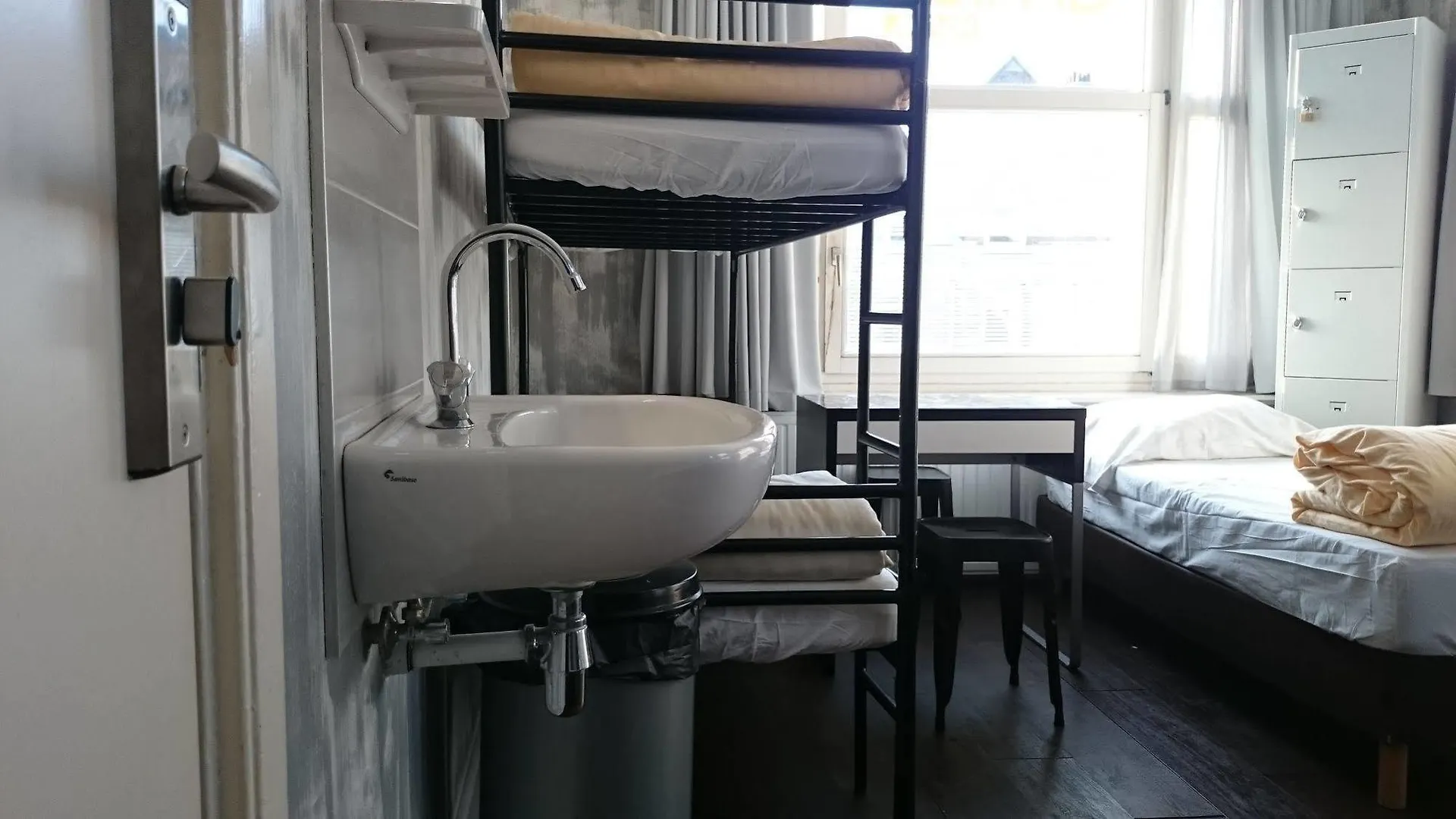 Amigo Budget Hotel Ámsterdam 0*,