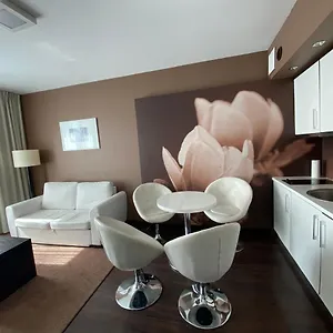 https://apartament-salon-z-sypialni-w-hotelu-diva.kolobrzeghotels.com